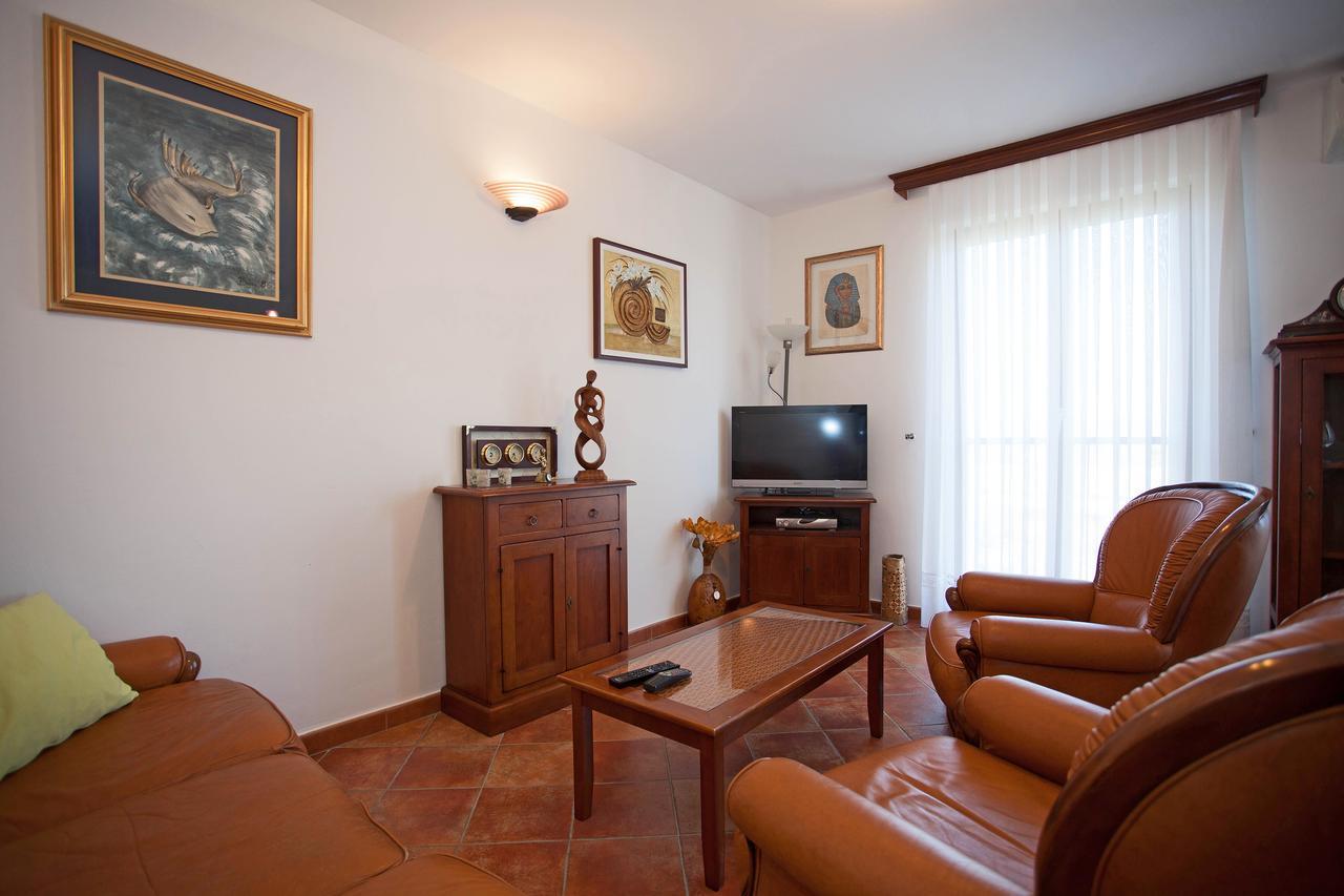 Apartment Pia Ровинь Экстерьер фото