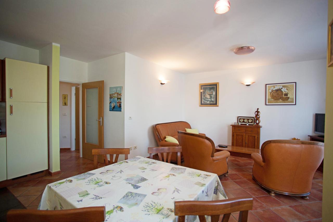 Apartment Pia Ровинь Экстерьер фото