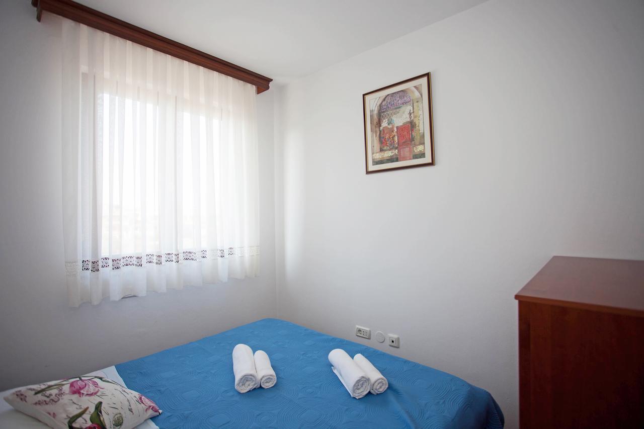 Apartment Pia Ровинь Экстерьер фото